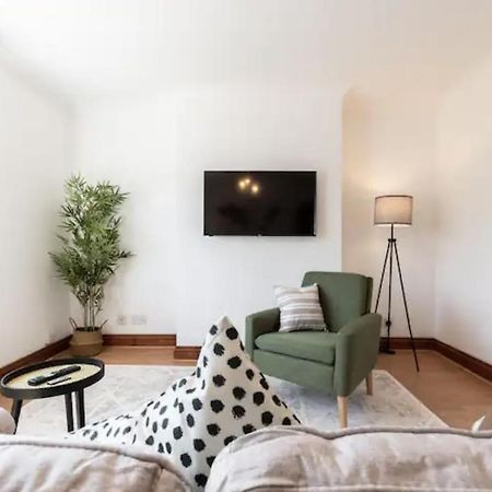 Metropolitan - 2 Bed, Private Parking Apartment, Great Commercial Home From Home Stay! Саутгемптон Экстерьер фото