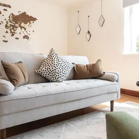 Metropolitan - 2 Bed, Private Parking Apartment, Great Commercial Home From Home Stay! Саутгемптон Экстерьер фото