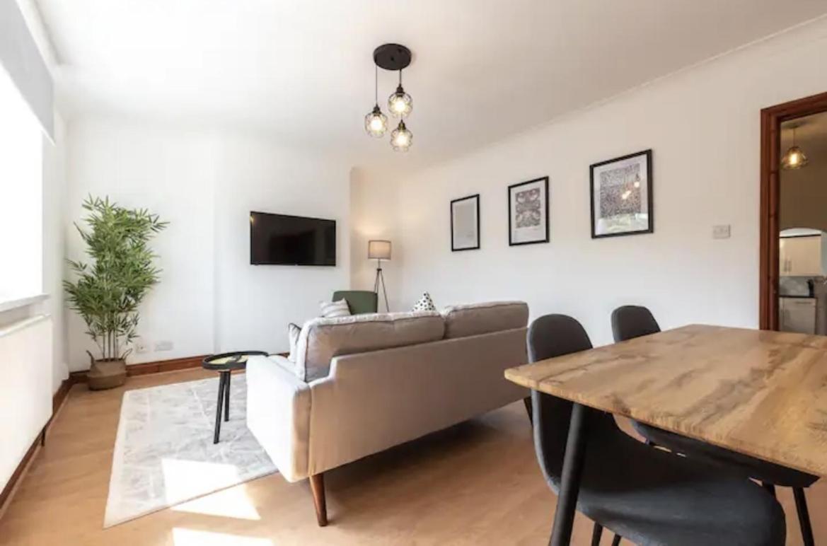 Metropolitan - 2 Bed, Private Parking Apartment, Great Commercial Home From Home Stay! Саутгемптон Экстерьер фото
